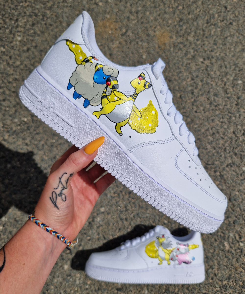 2 Pokémon a elegir (Charmander y Pikachu)