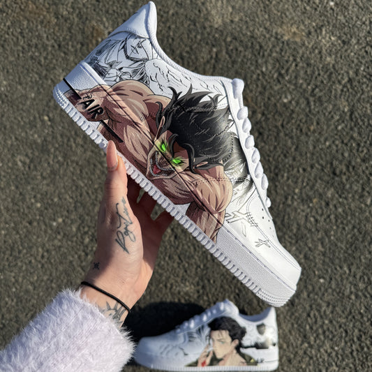 Nike Air Force 1 personalizada – Eren Jäger y Eren Titán, pintura personalizada inspirada en Attack on Titan.
