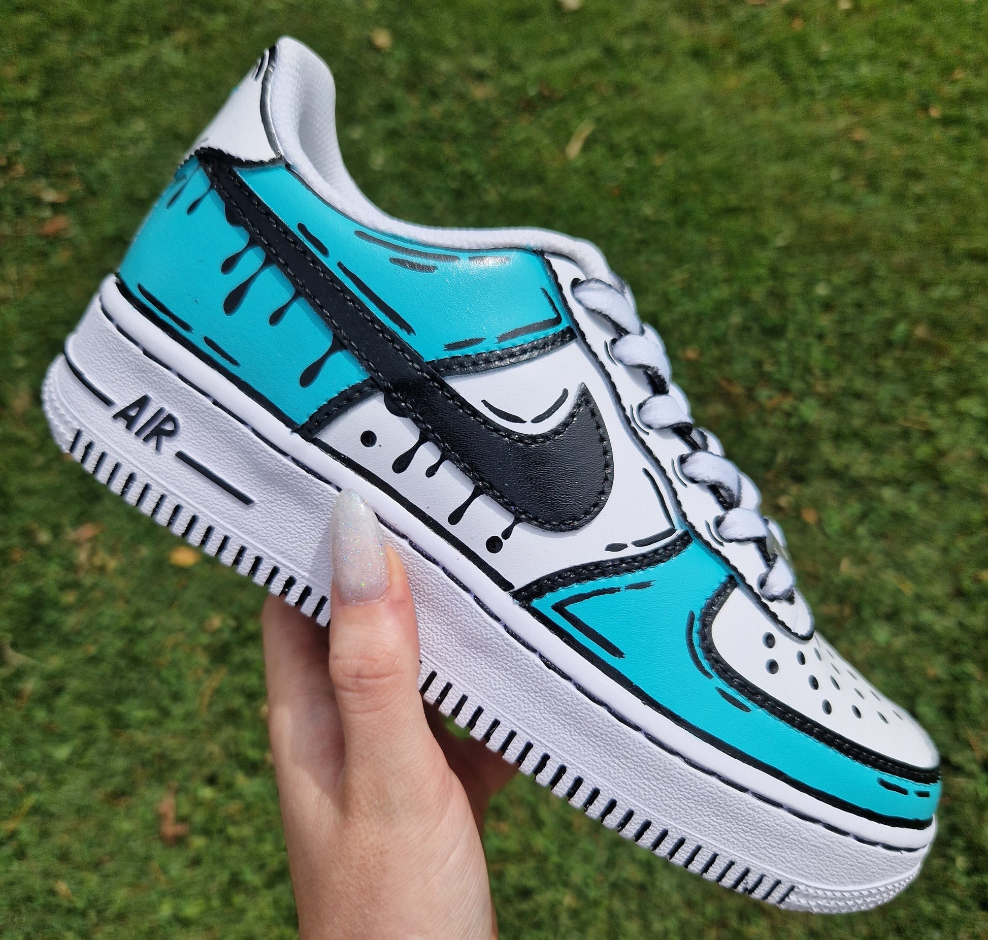 Exemple de custom Cartoon dégoulinant sur Nike Air Force 1 – couleur bleu