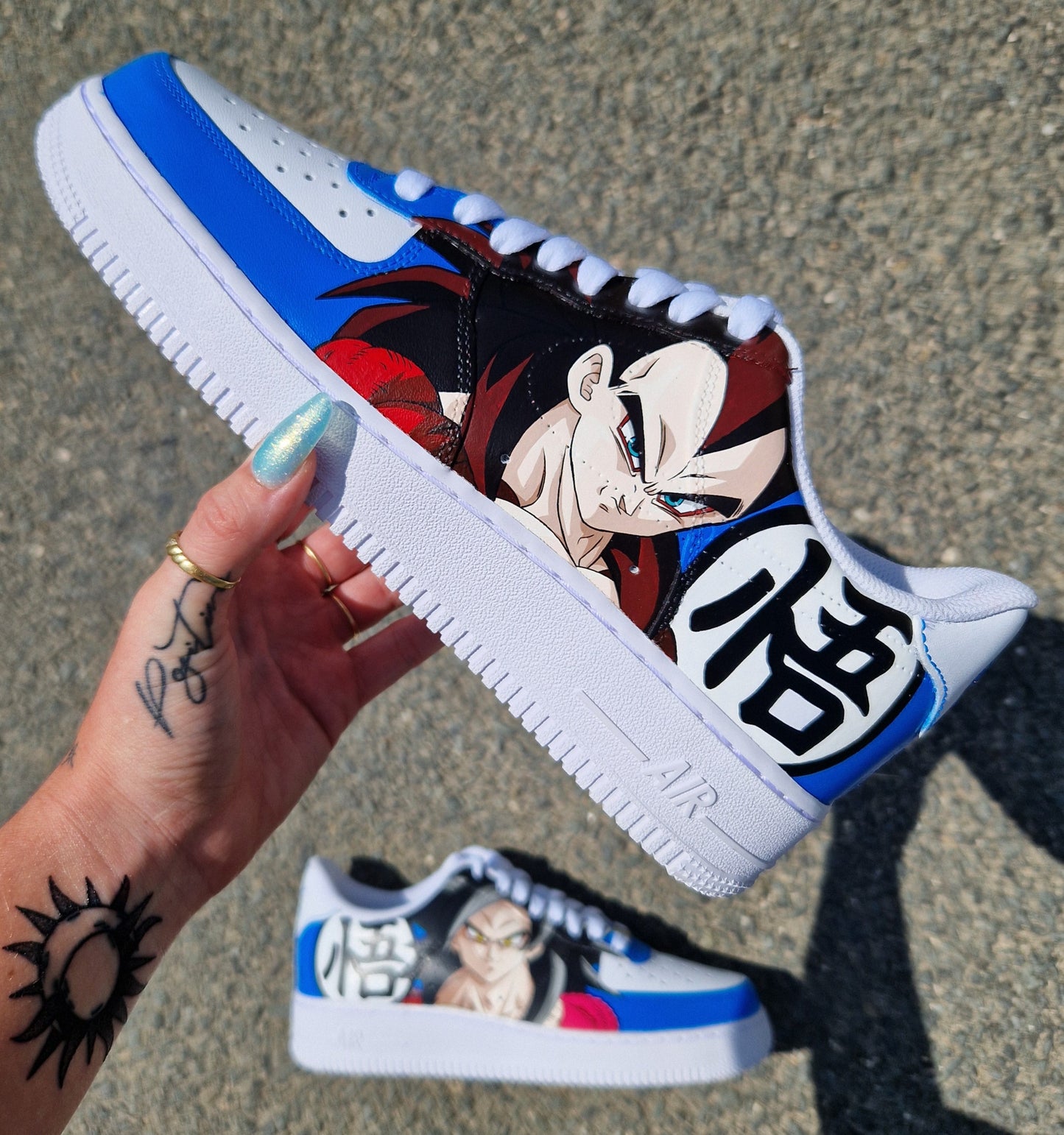 Nike Air Force 1 full custom – Goku SSJ4 x Vegeta SSJ4: una creación completa y poderosa, inspirada en Dragon Ball GT.