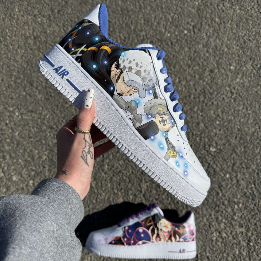 Nike Air Force 1 personalizadas de Luffy Gear 4 y Trafalgar Law – pintura personalizada inspirada en One Piece.